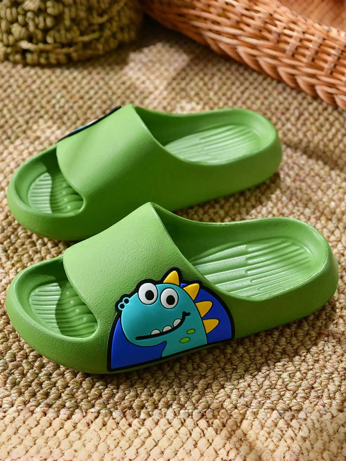 Non-slip soft sole cartoon cute dinosaur sandals for boys/girls bathing at home