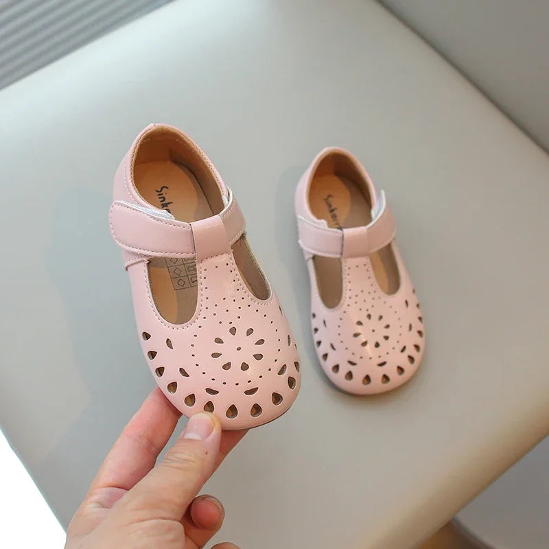 Baby Girls Dress Shoes for Wedding Party Cut-outs Hollow Soft Princess Breathable Kids Leather Flats T-strap 2025 Spring Summer