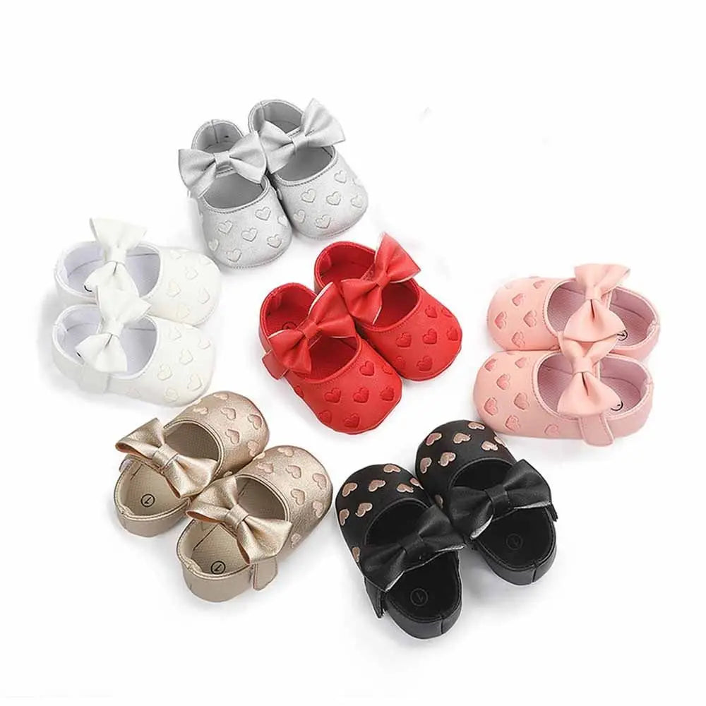 Non-slip Leather Baby Shoes Love Bow Soft Material Newborn First Walkers Multicolor Breathable Toddler Shoes Toddler Girls