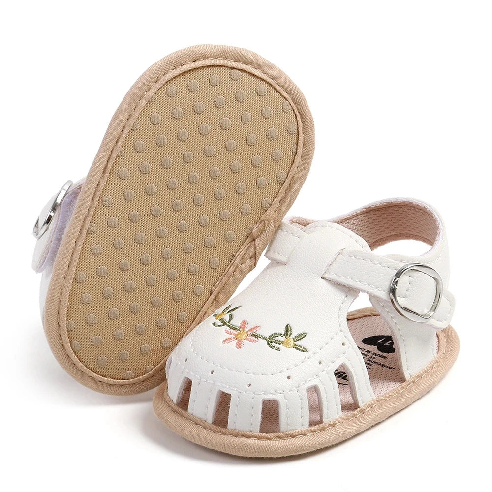 2024 Newborn Baby Girl Sandals Summer Embroidered Leisure Comfortable Lightweight Floral Soft Sole Wrap Toe Sandals For 0-18M