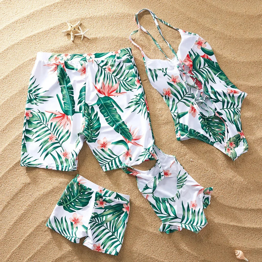 2025 Mommy and Me Clothes Father Son Swim Shorts Look One-Piece Mother Daughter Swimwear Leaf Swimsuits Family Matching Outfits