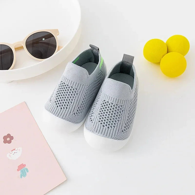 0-1 Year Old Baby Summer Soft Rubber Soled Toddler Shoes Soft-Soled Non-Slip Newborn Sandals Mesh Casual Shoes for Boy and Girl