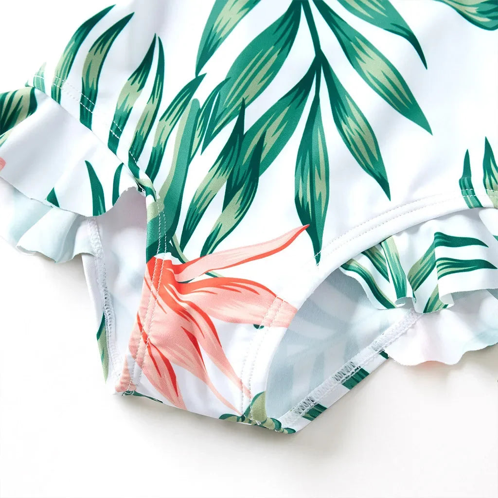 2025 Mommy and Me Clothes Father Son Swim Shorts Look One-Piece Mother Daughter Swimwear Leaf Swimsuits Family Matching Outfits