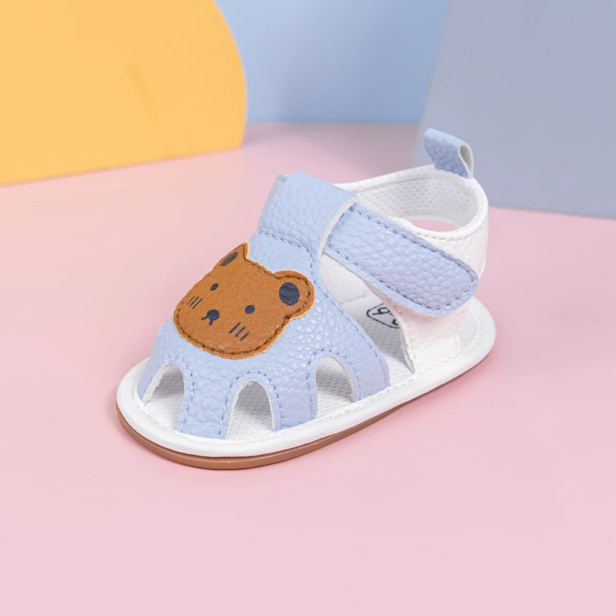 Summer Baby Toddler Shoes 0-18 Months Baby Soft Bottom Non-slip Head Wrapped Anti-collision Hundred Sandals Classic Bear Shoes