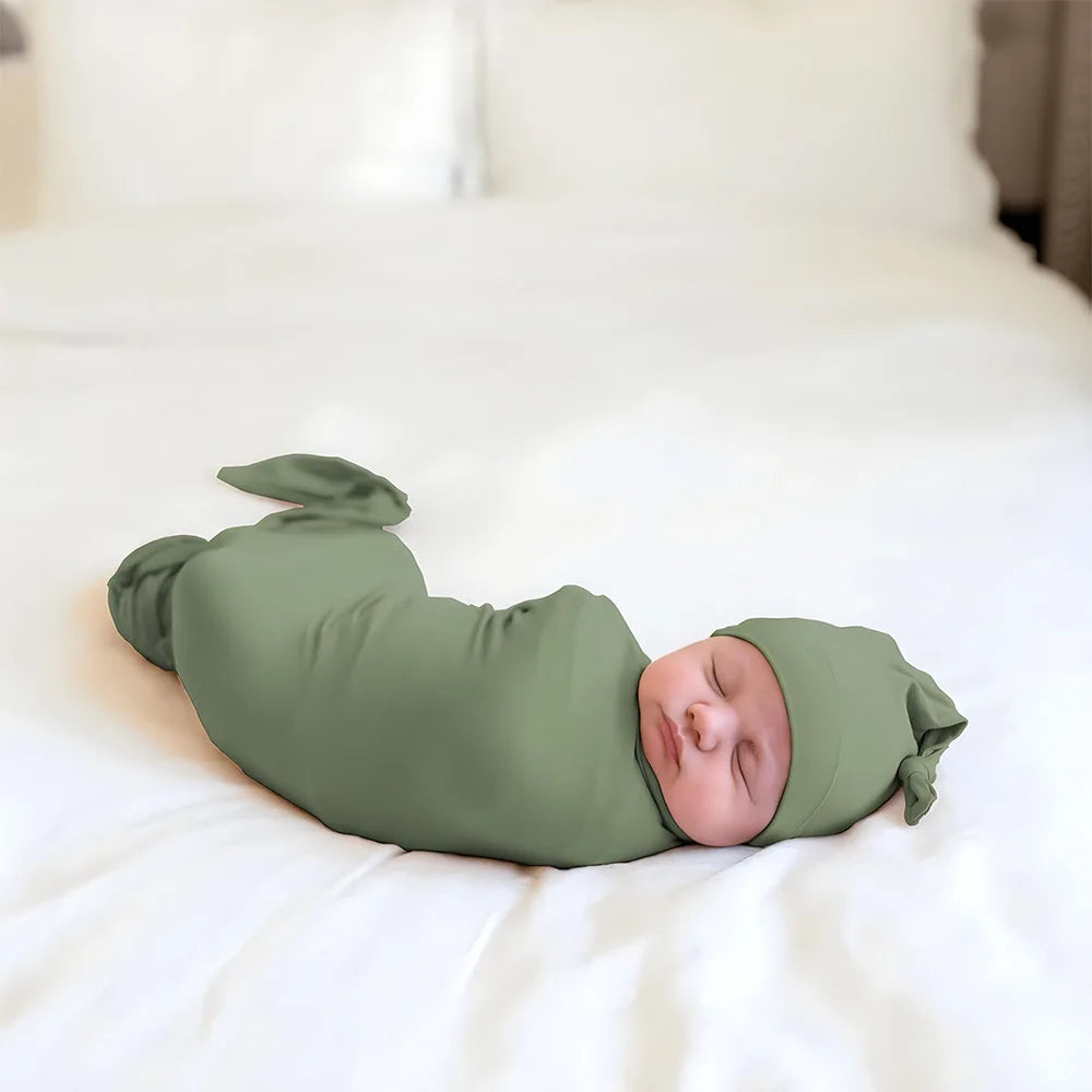 Baby Swaddle Set with Matching Hat - Soft Polyester, Anti-Tremor Design for Newborns, Perfect for Bathing and Sleeping