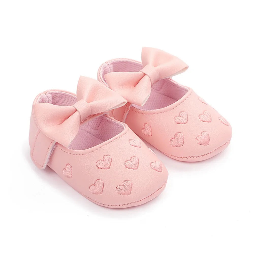 Non-slip Leather Baby Shoes Love Bow Soft Material Newborn First Walkers Multicolor Breathable Toddler Shoes Toddler Girls
